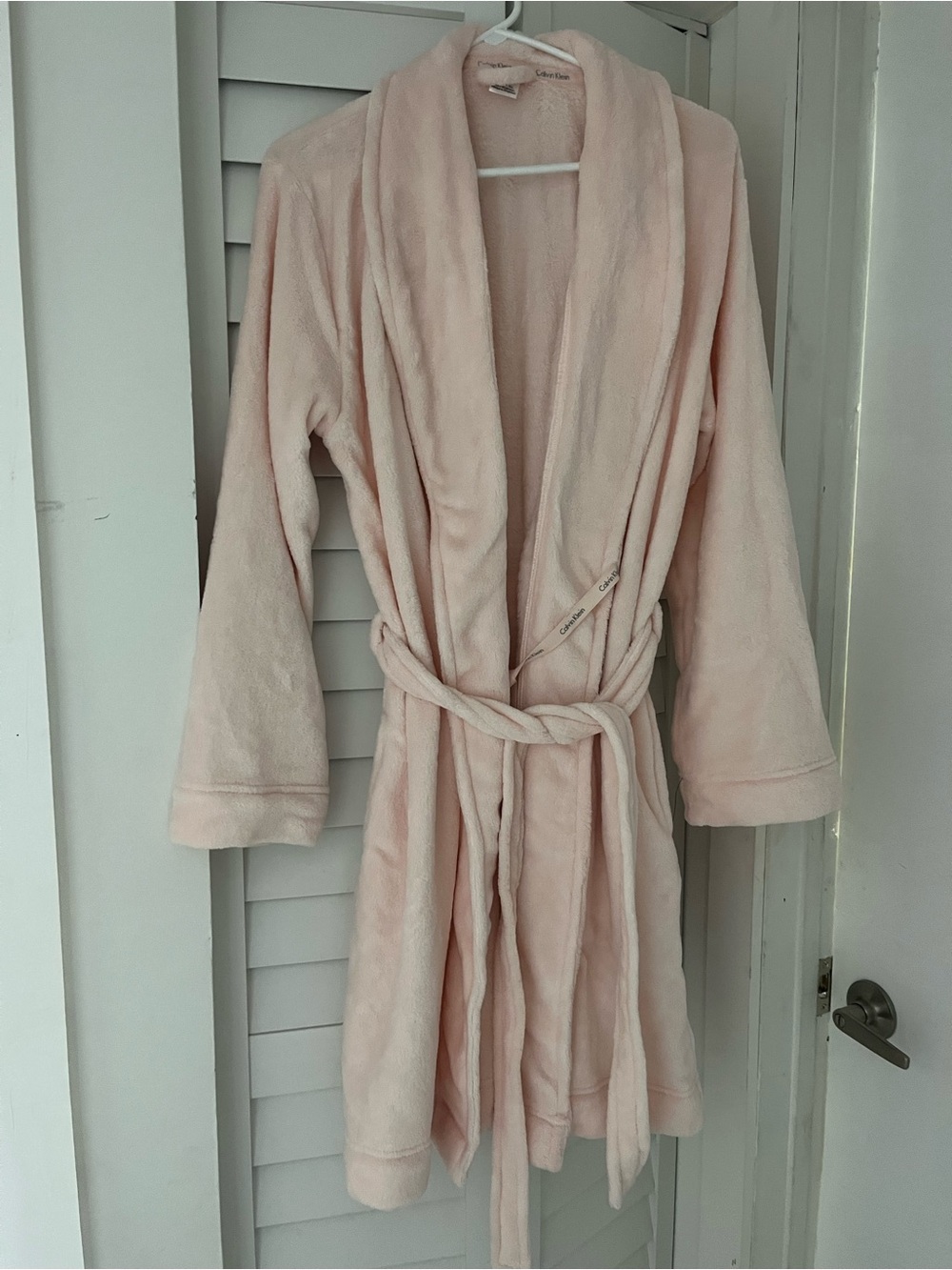 Calvin Klein Light Pink Plush Bathrobe with Shawl Collar